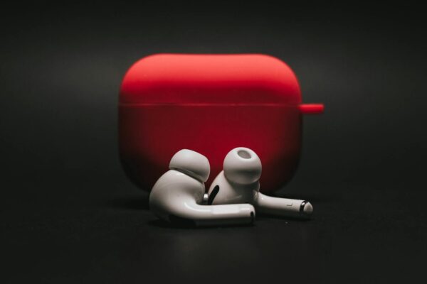 Apple Working on Camera Airpods