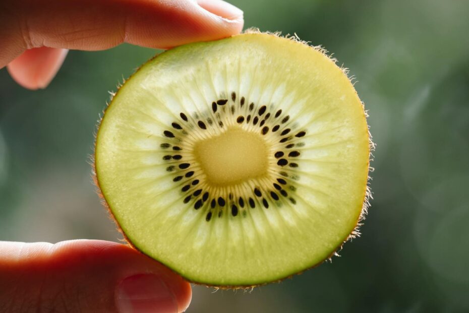 5 Benefits From Eating Kiwi